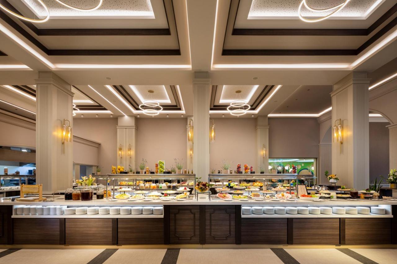 Kings' Valley Medical & Spa Hotel Καζανλούκ Εξωτερικό φωτογραφία The buffet at the Grand Hyatt Manila