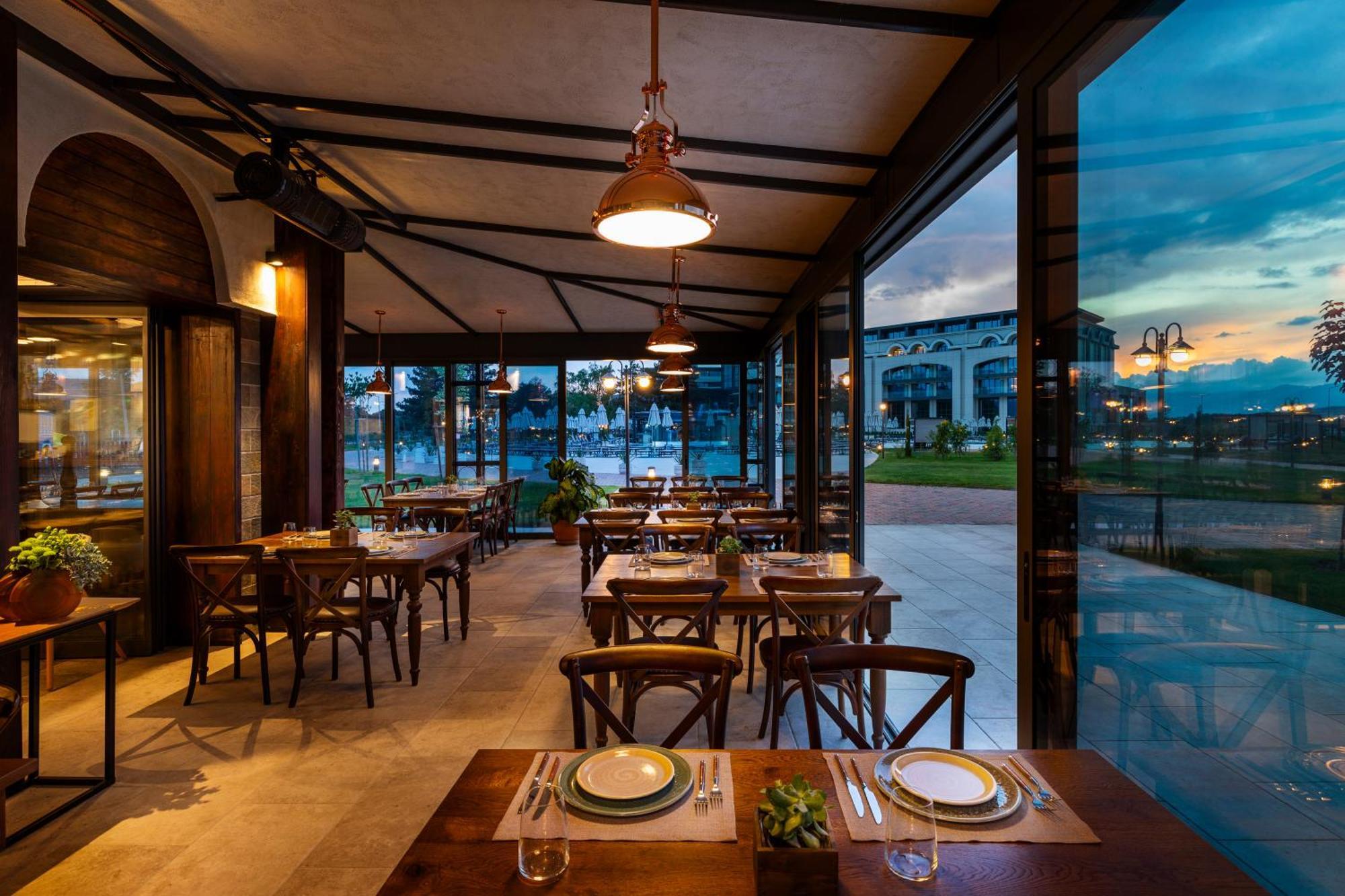 Kings' Valley Medical & Spa Hotel Καζανλούκ Εξωτερικό φωτογραφία Restaurant